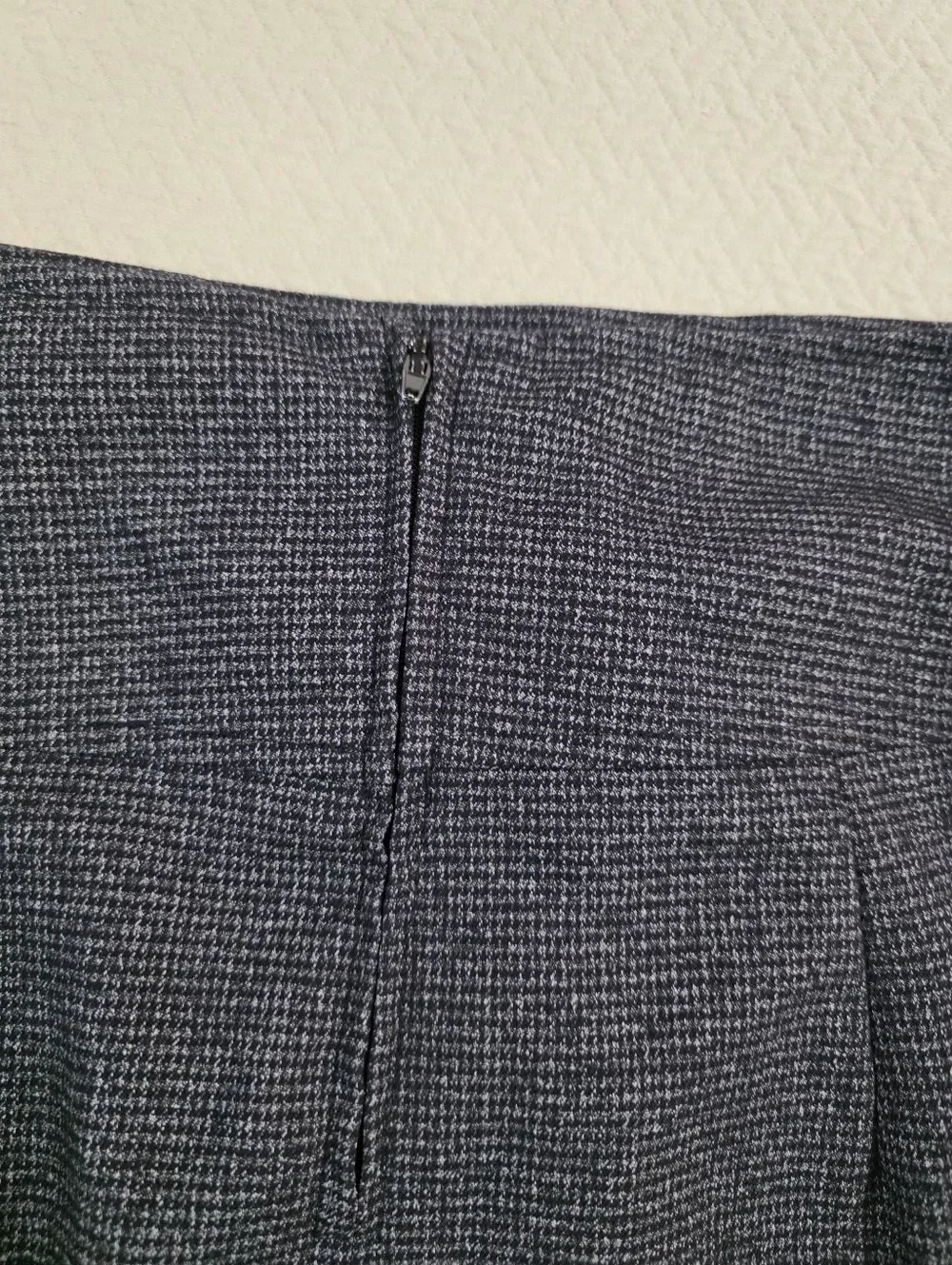 Must Have Gray Button-Accent Pencil Skirt Size Medium Career Office